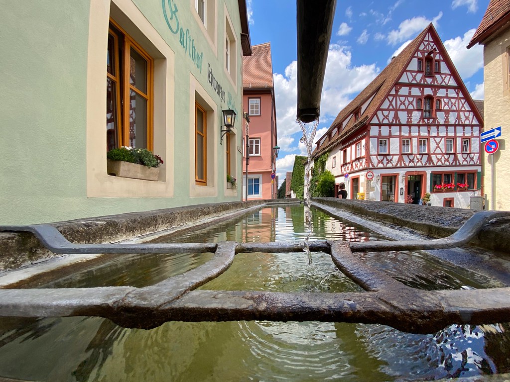 Rothenburg o.d. Tauber - View of the fountain in the Judengasse ☆ „Thanks for the Flickr explore'